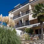 Fuer 4-5 Personen- 100m Vom Entfernt By Interhome Appartement Crikvenica
