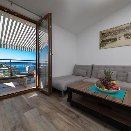 Apartment Fuer 4-5 Personen- 100m Vom Entfernt By Interhome