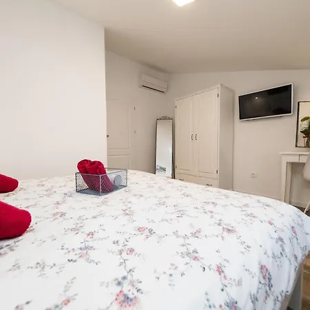 Fuer 4-5 Personen- 100m Vom Entfernt By Interhome Apartment *