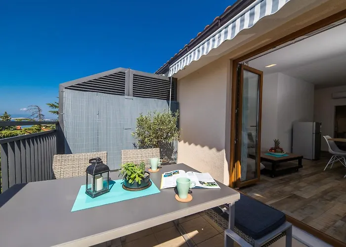 Apartment Fuer 4-5 Personen- 100m Vom Entfernt By Interhome *
