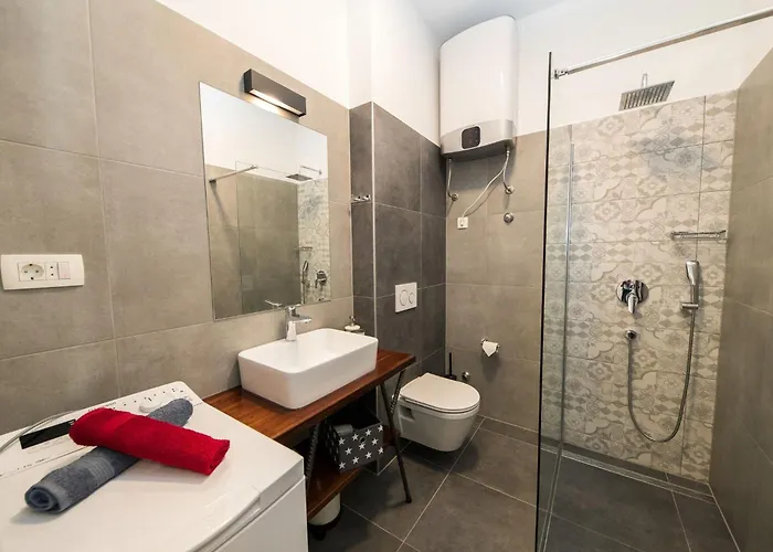 Apartment Fuer 4-5 Personen- 100m Vom Entfernt By Interhome Crikvenica