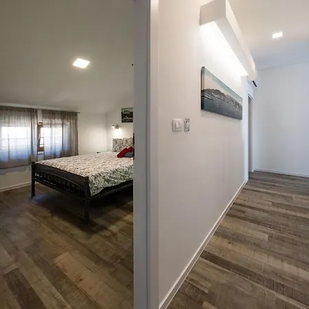 Appartamento Fuer 4-5 Personen- 100m Vom Entfernt By Interhome Crikvenica
